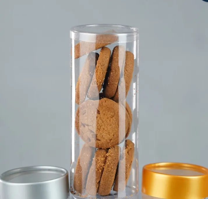Clear 475 ml jar of cookies